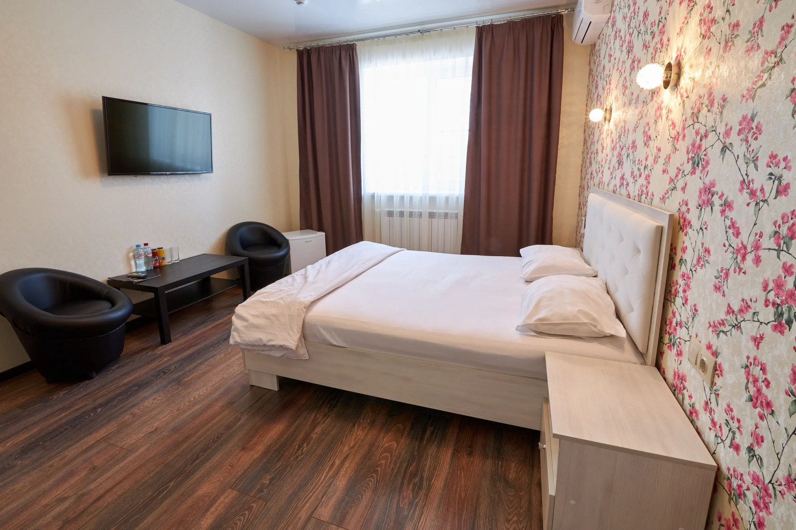 Отель Village House