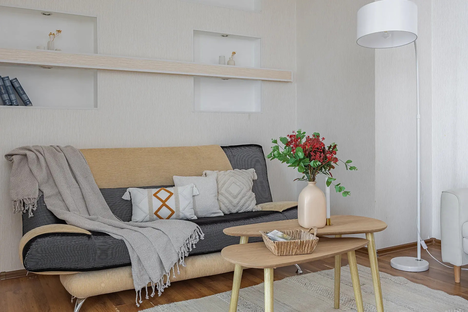 Апартаменты в центре на улице Студеная 68а Сова-Дом