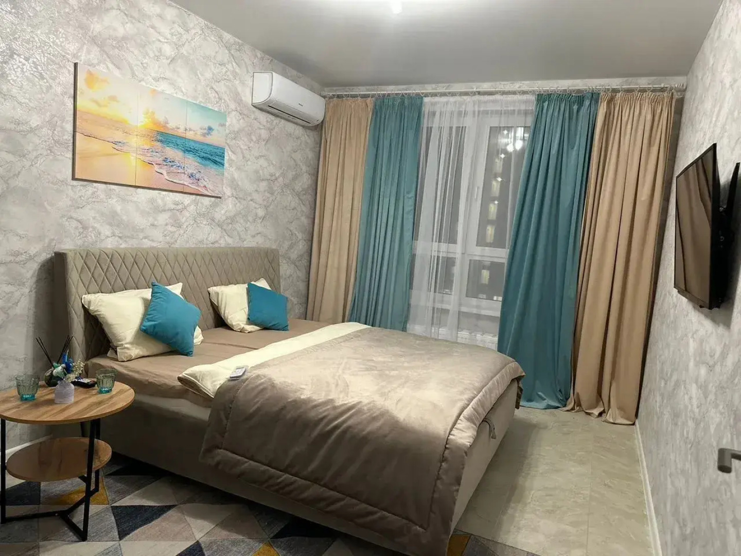 Апартаменты двухкомнатные на проспекте Куприна 30к9