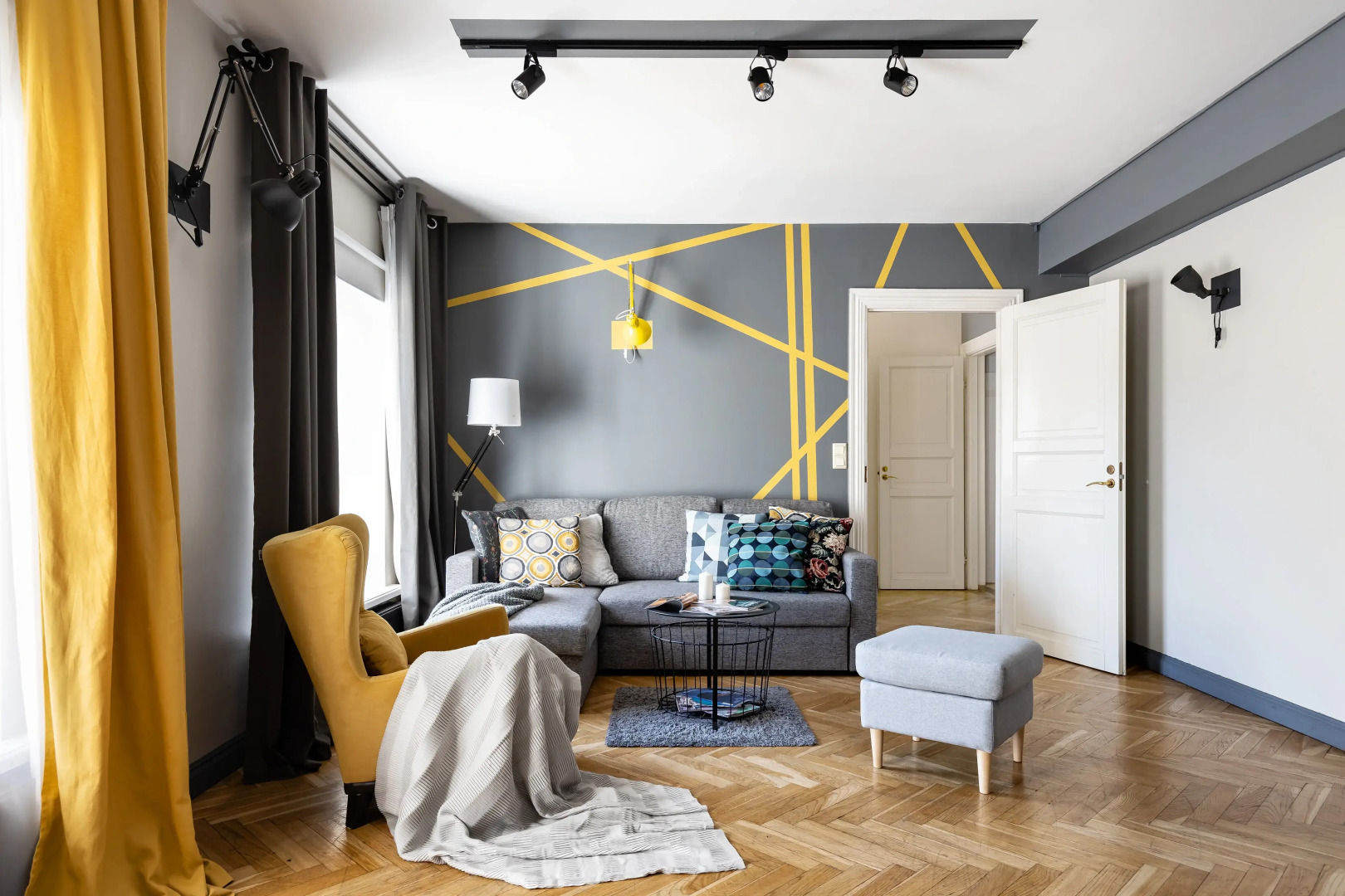 Апартаменты Двухуровневые Little Italy 140 кв.м с видом на собор