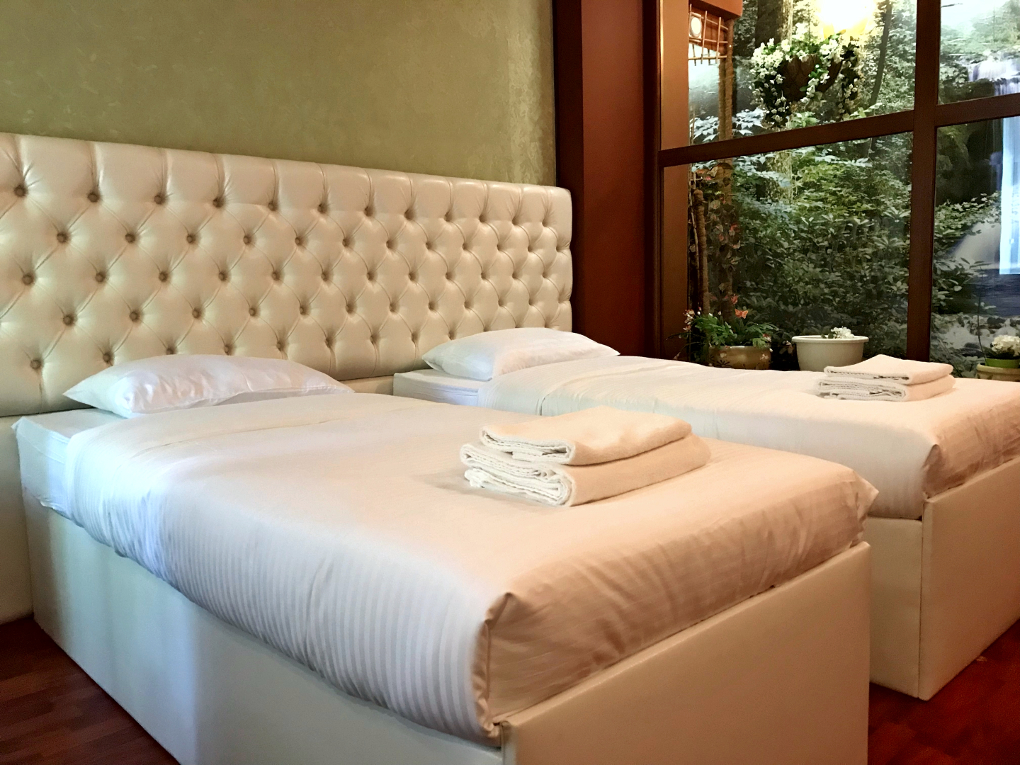 Отель Палитра