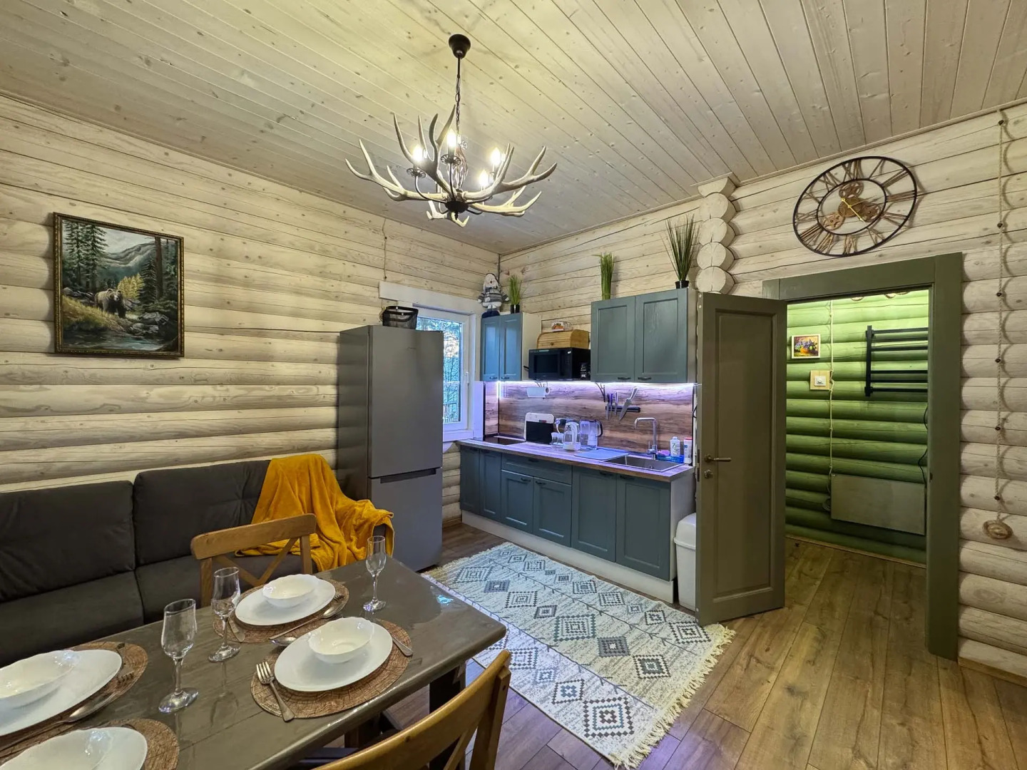 Частный дом У друзей сруб