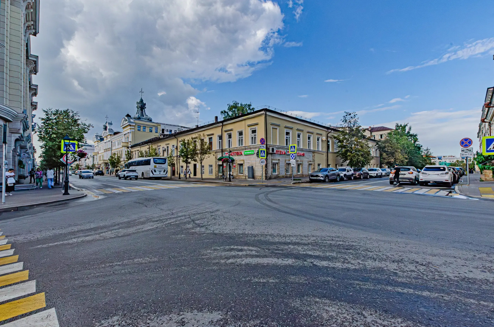 Квартира Kremlin Olive Pink