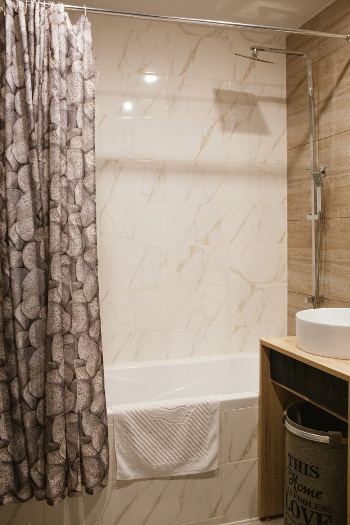 Просторные апартаменты с балконом