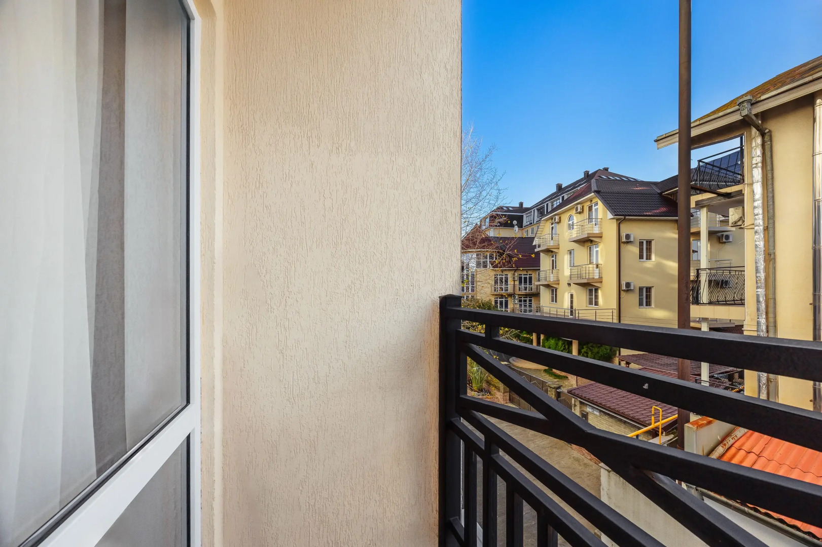 Апартаменты семейные у пляжа с подогреваемым бассейном