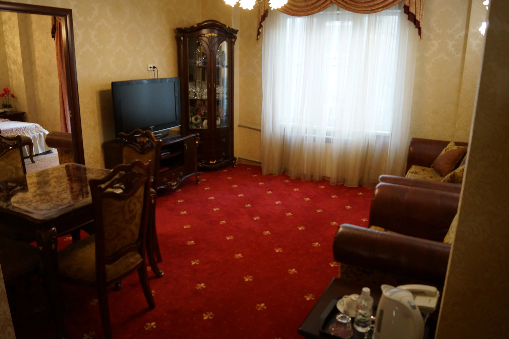 Отель Ренессанс