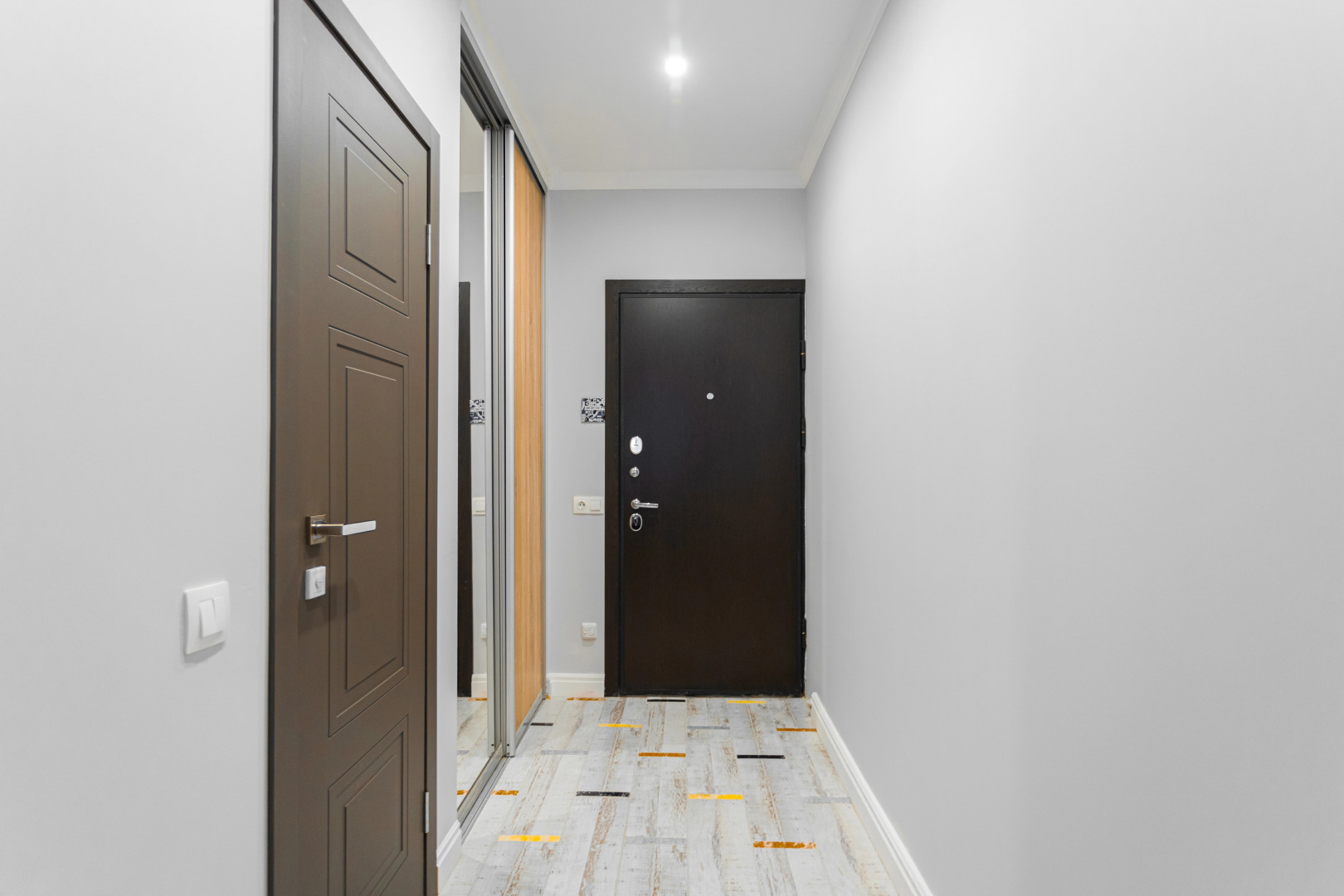 Апартаменты Lalapart Gray stone на 30 этаже небоскреба Савеловский Сити