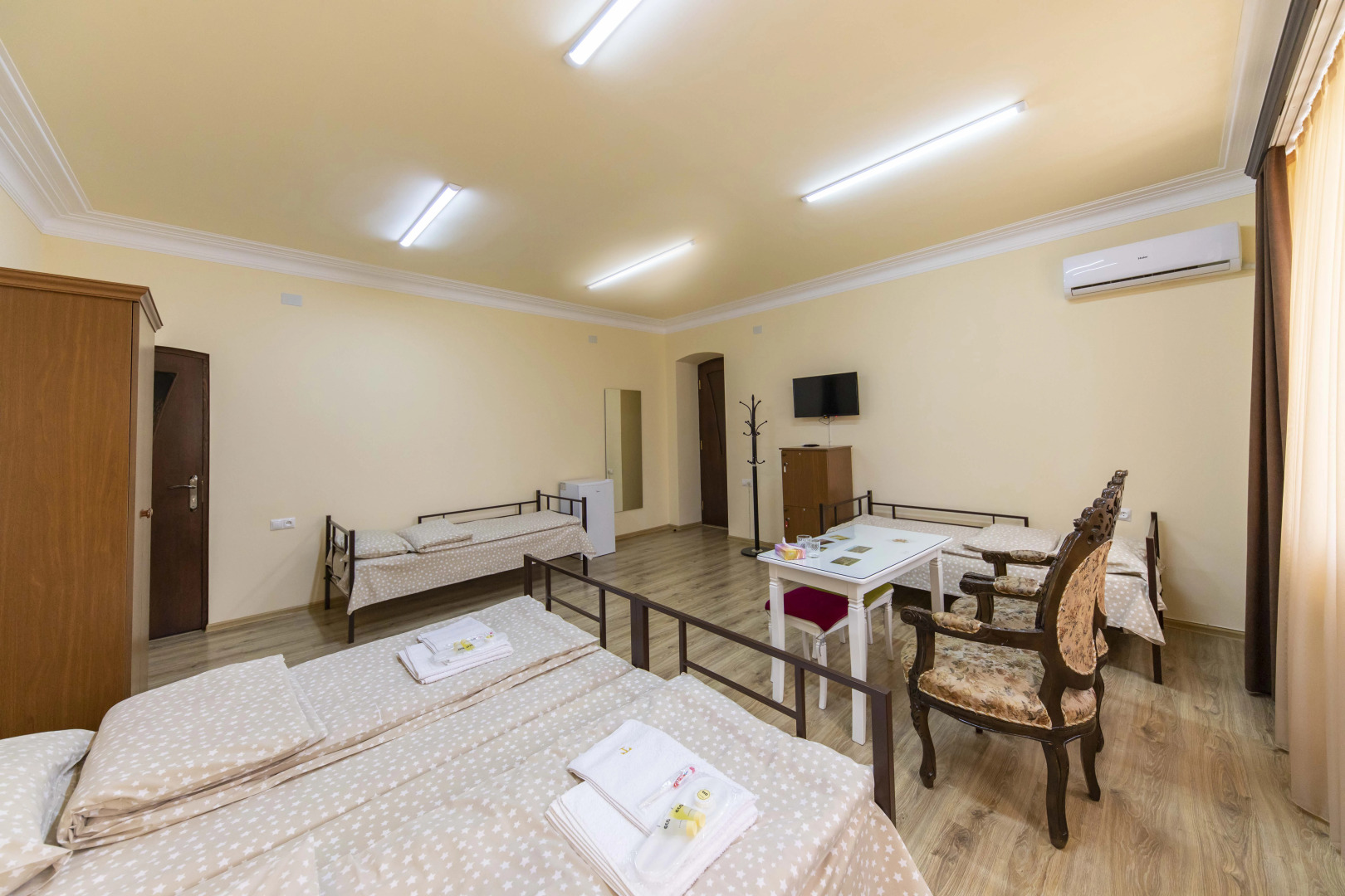 Отель Tatev Hotel and Tours