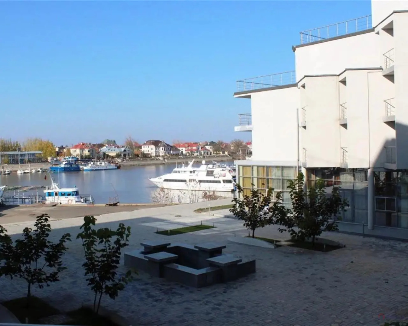 Отель Золотой Затон