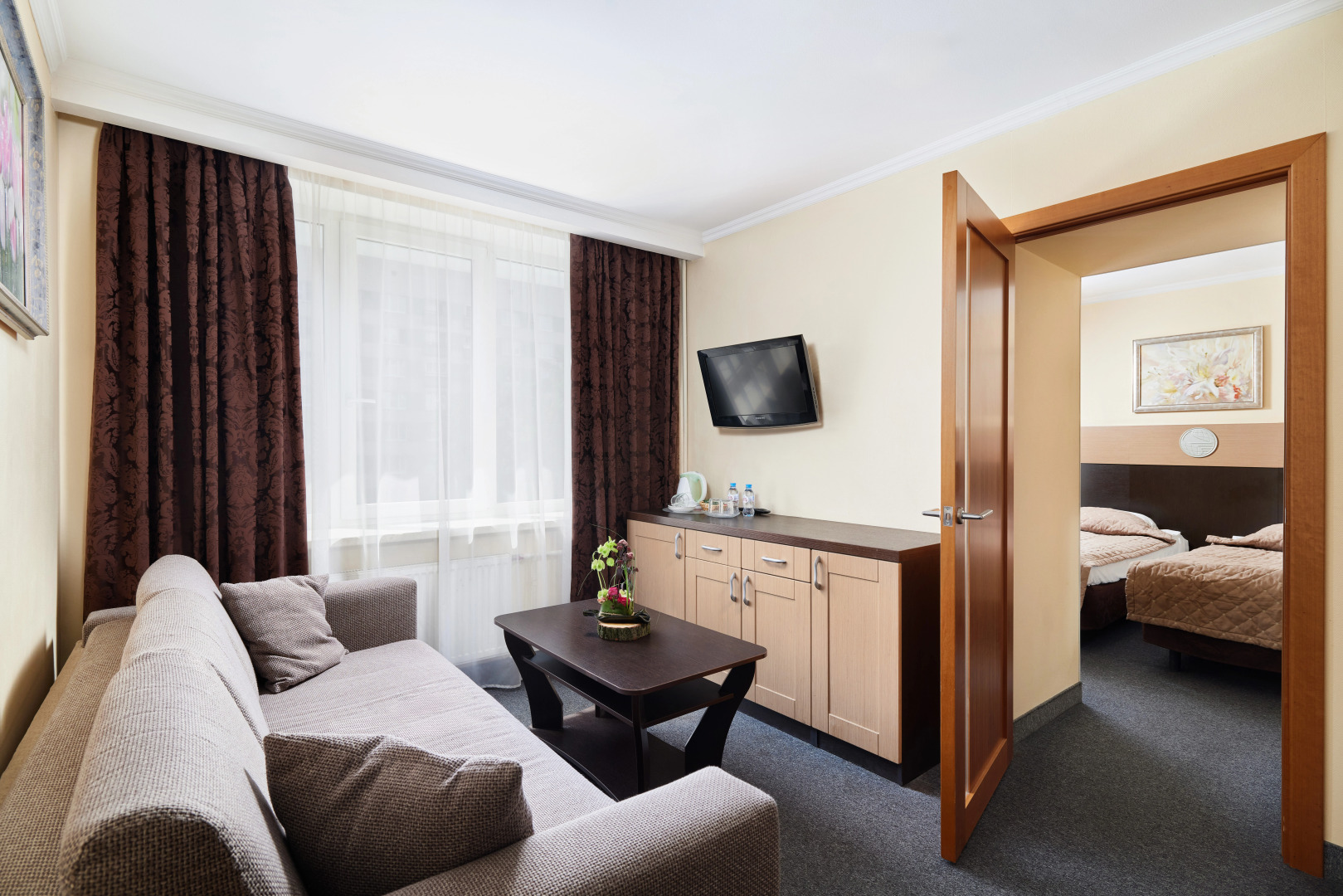 Отель Спутник