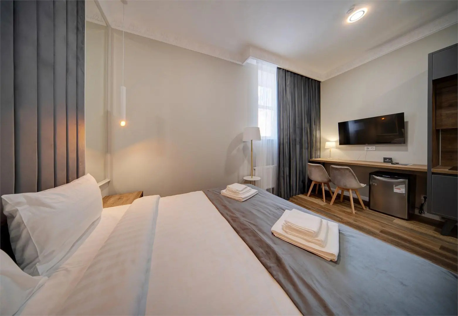 Хатти Апарт