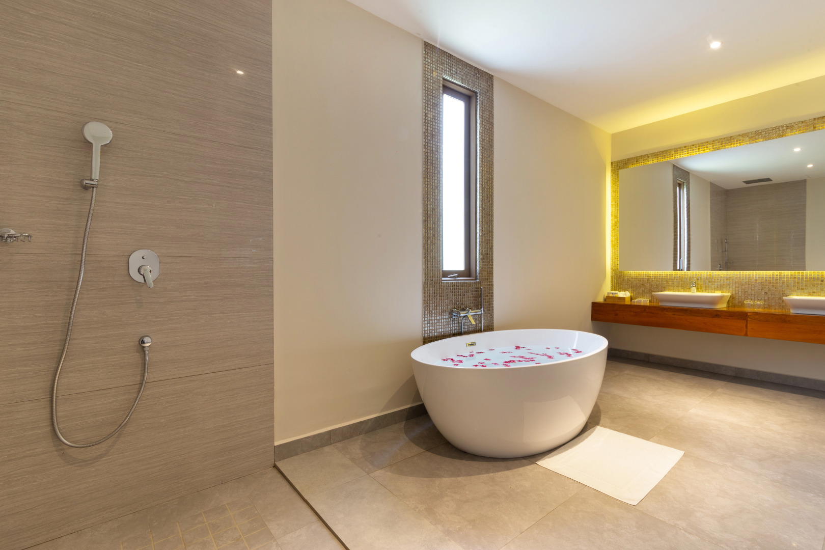 Отель Aprota Villas Arugambay