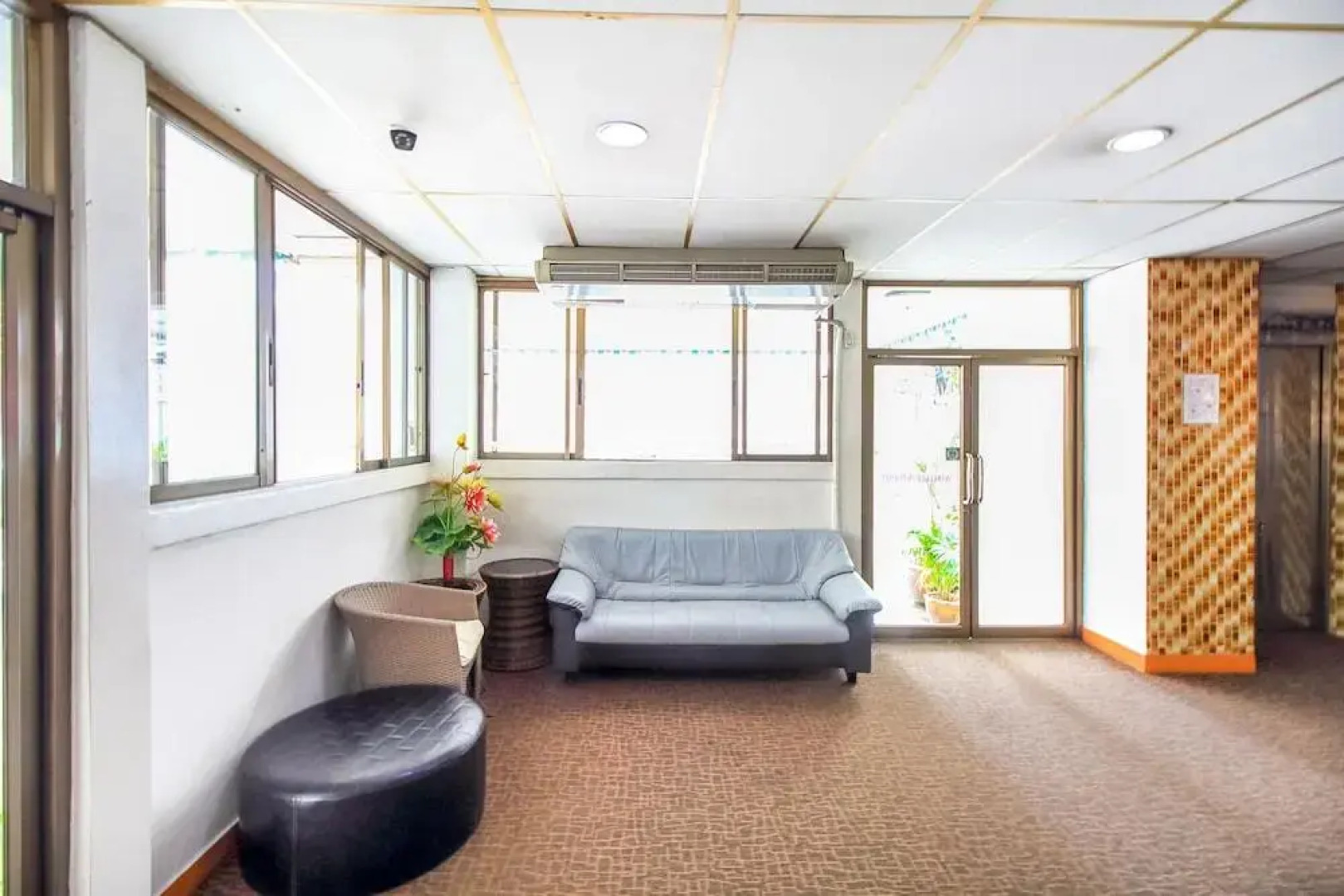 Hotel Crown BTS nana