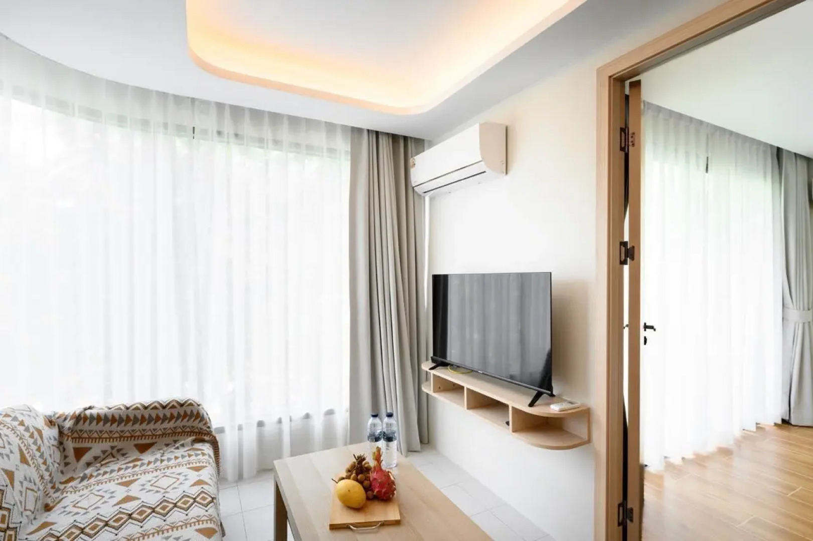 Квартира Ваша с Бассейном для Идеального Отдыха в Камале