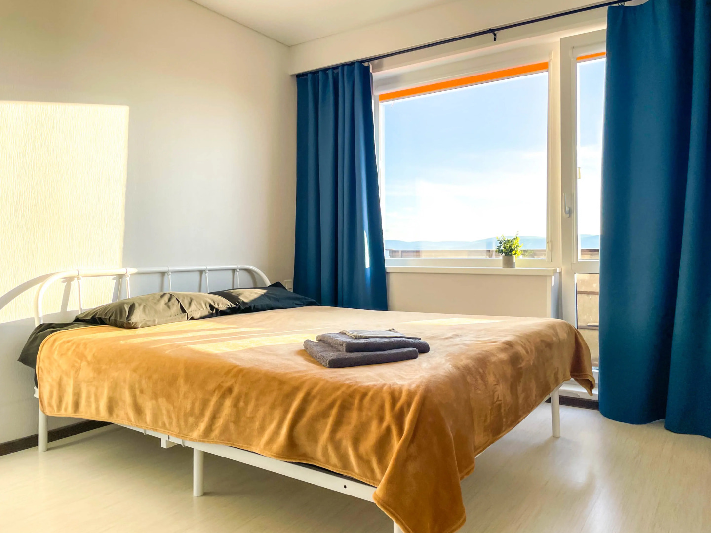 Квартира с панорамным видом на Мурманск и Кольский залив