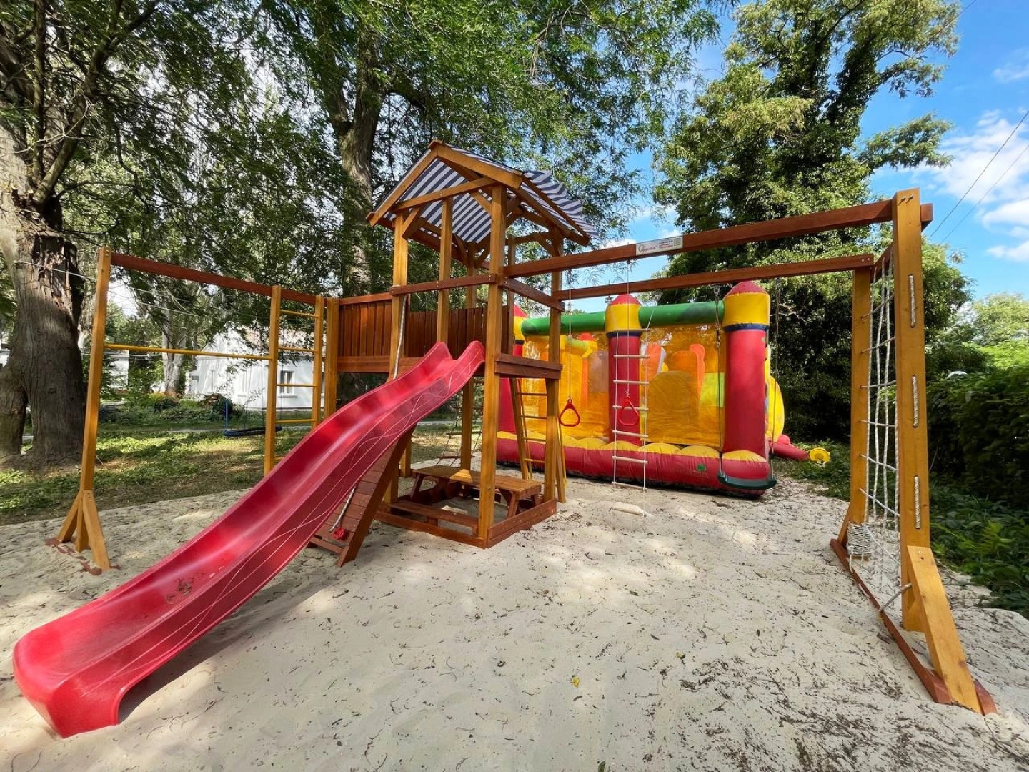 Курортный отель Два моря