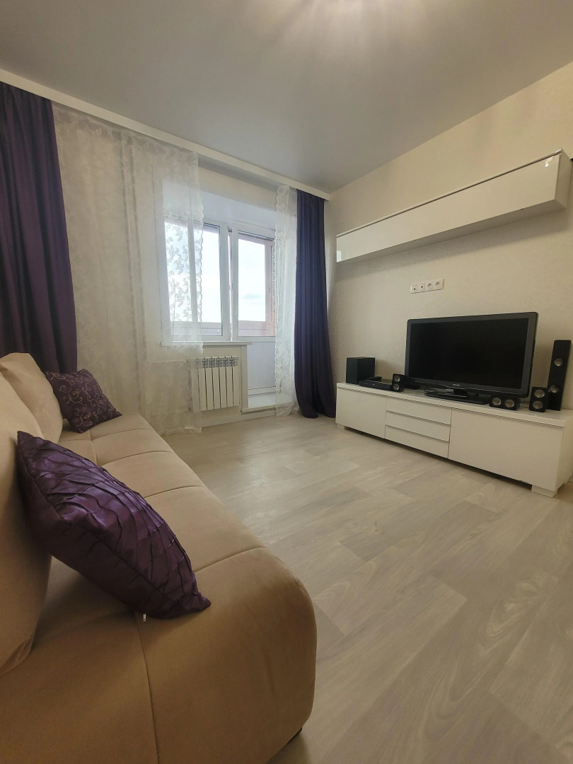 Квартира трехкомнатные Be Home на Седова