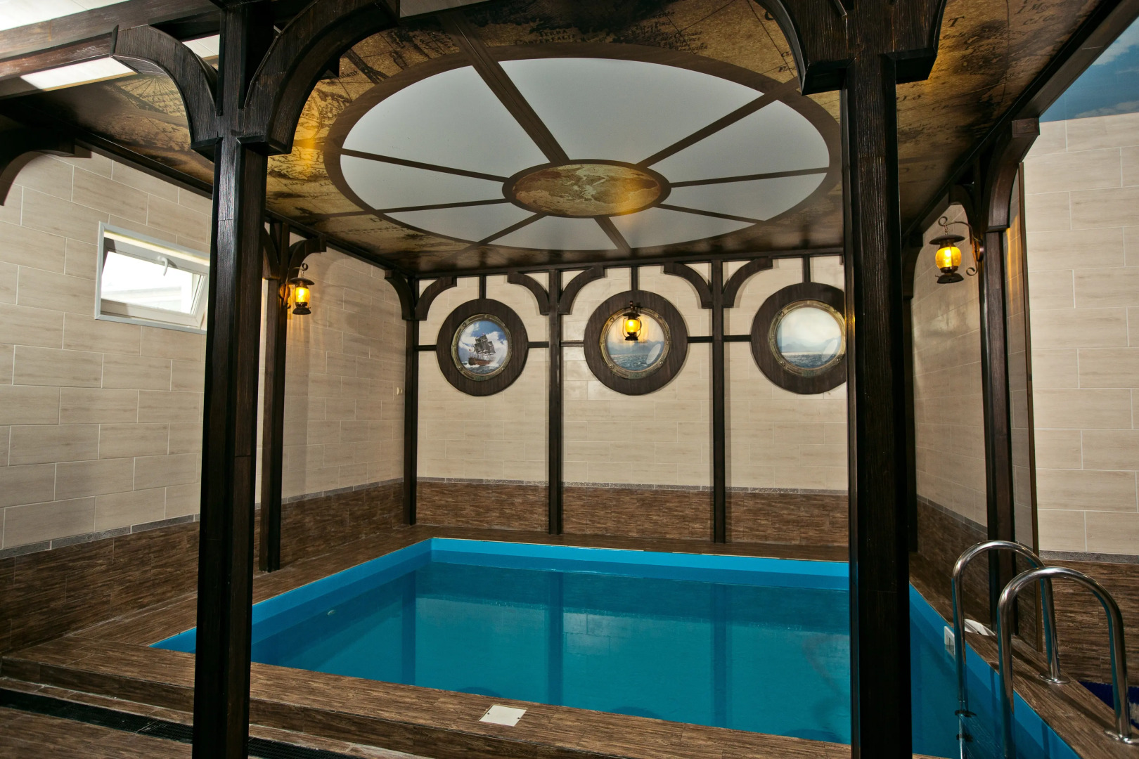 Отель Альбатрос