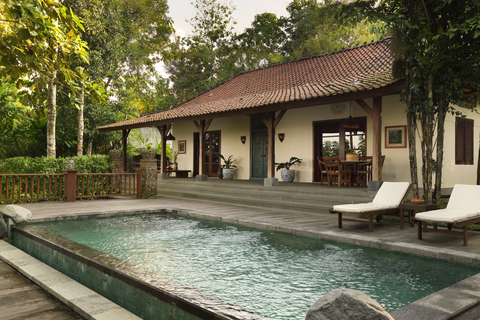 Отель Plataran Borobudur Resort and Spa