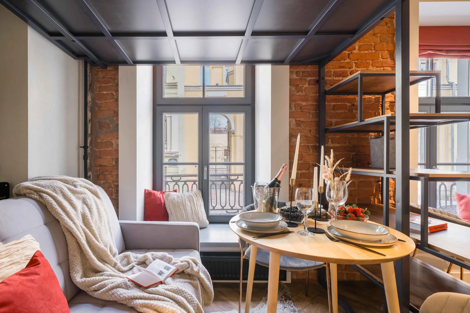 Апартаменты SweetHome на Антоненко