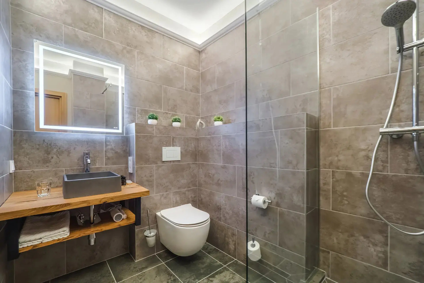 Отель Дом Тaт