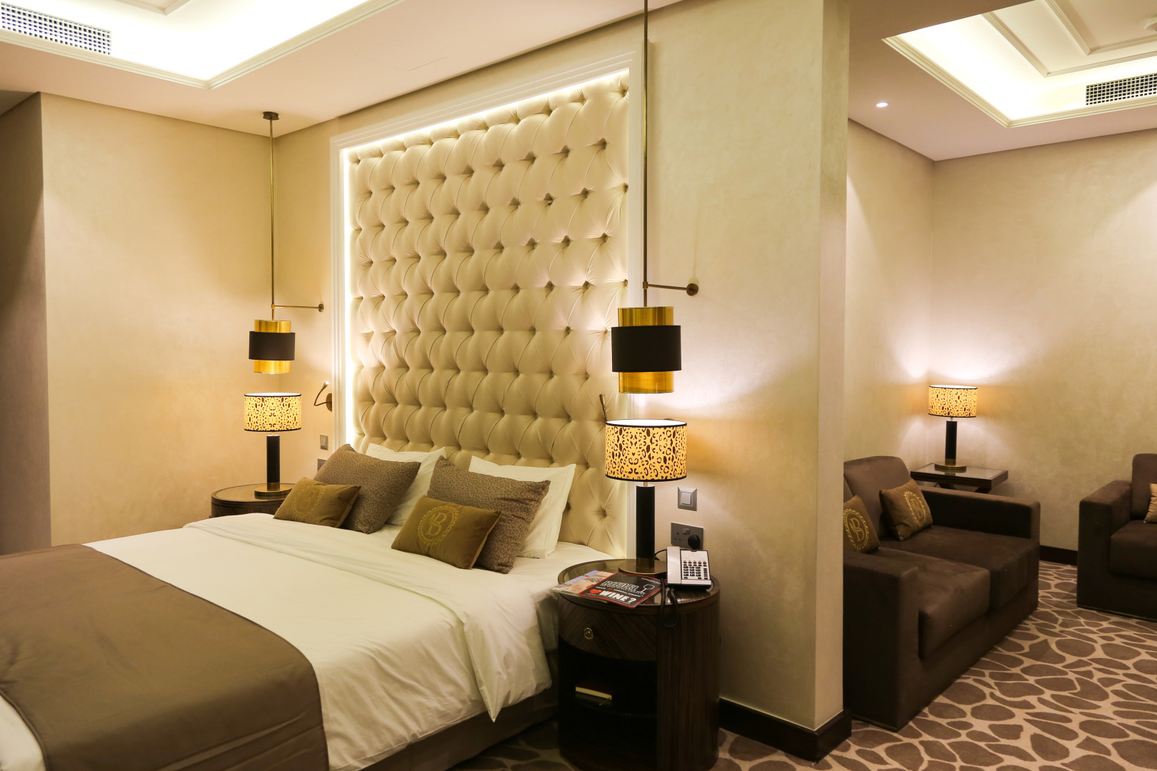 Отель The B Premiere