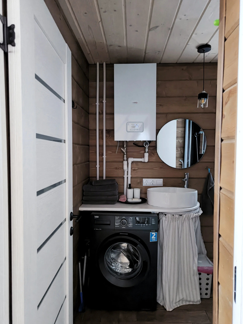 Частный дом Чёрный домик у озера Отрадное