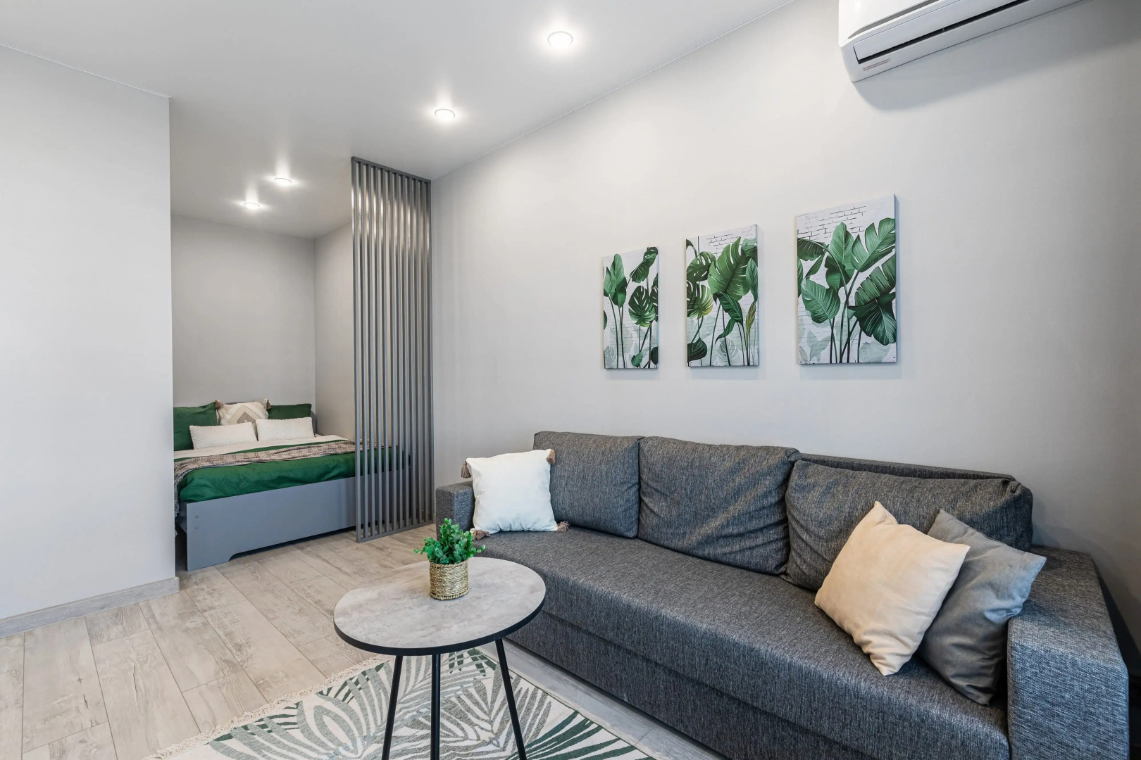 Апартаменты в ЖК Аквамарин на Беpeгу Озерa Kабан