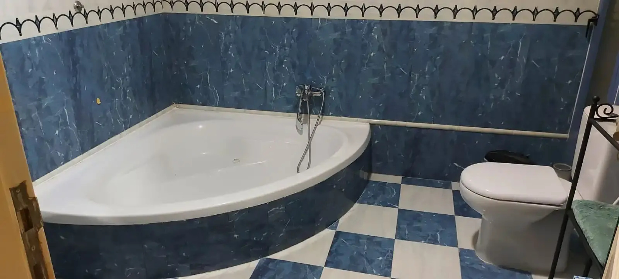 Na Beregu Morya Oae Villa