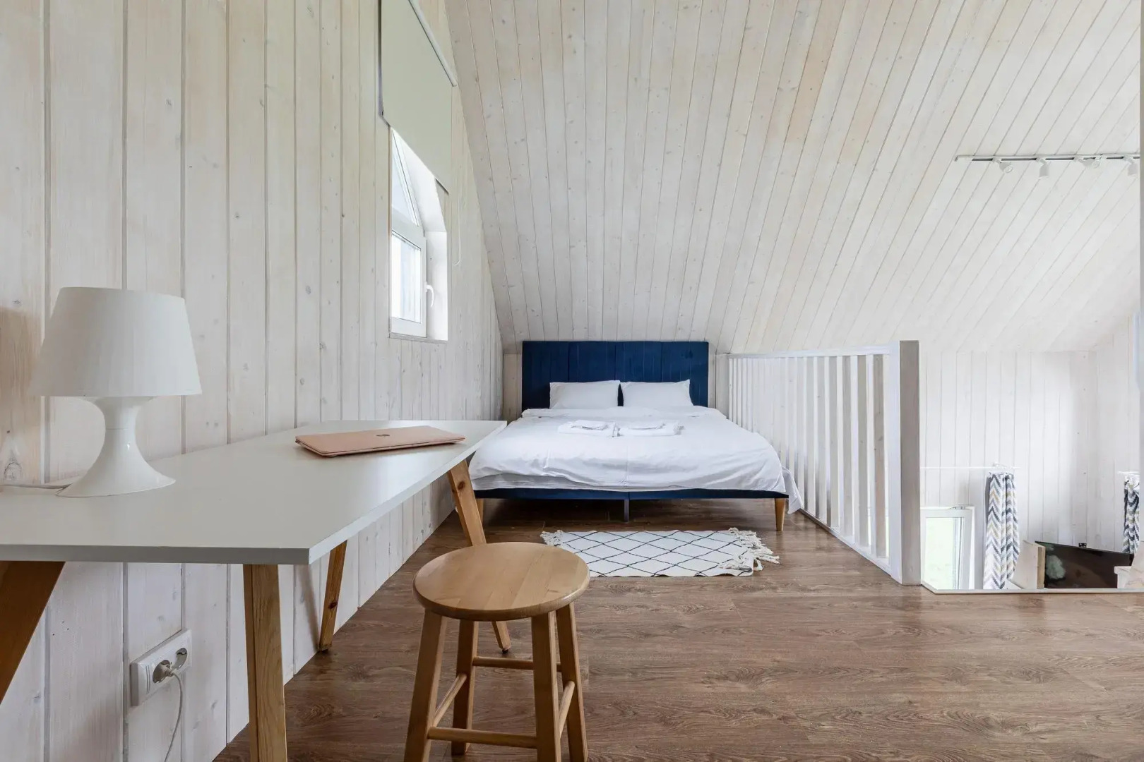 Частный Дом Яркий панорамный с видом на лес