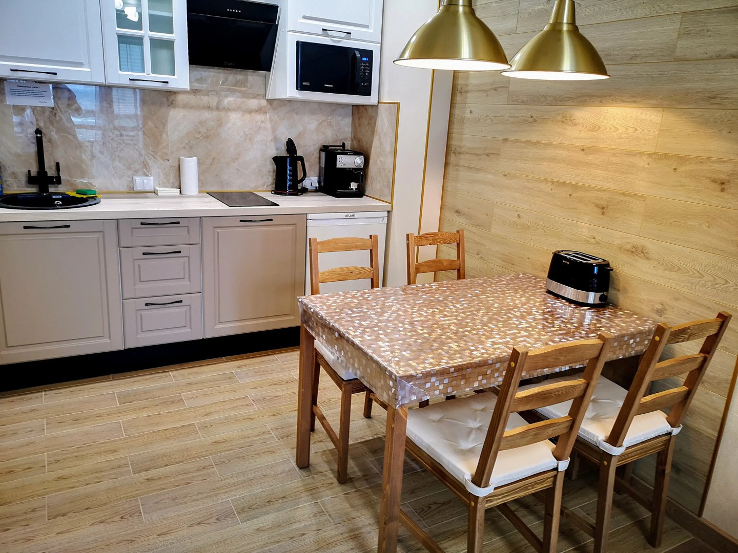 Апартаменты на Ангарской 100а