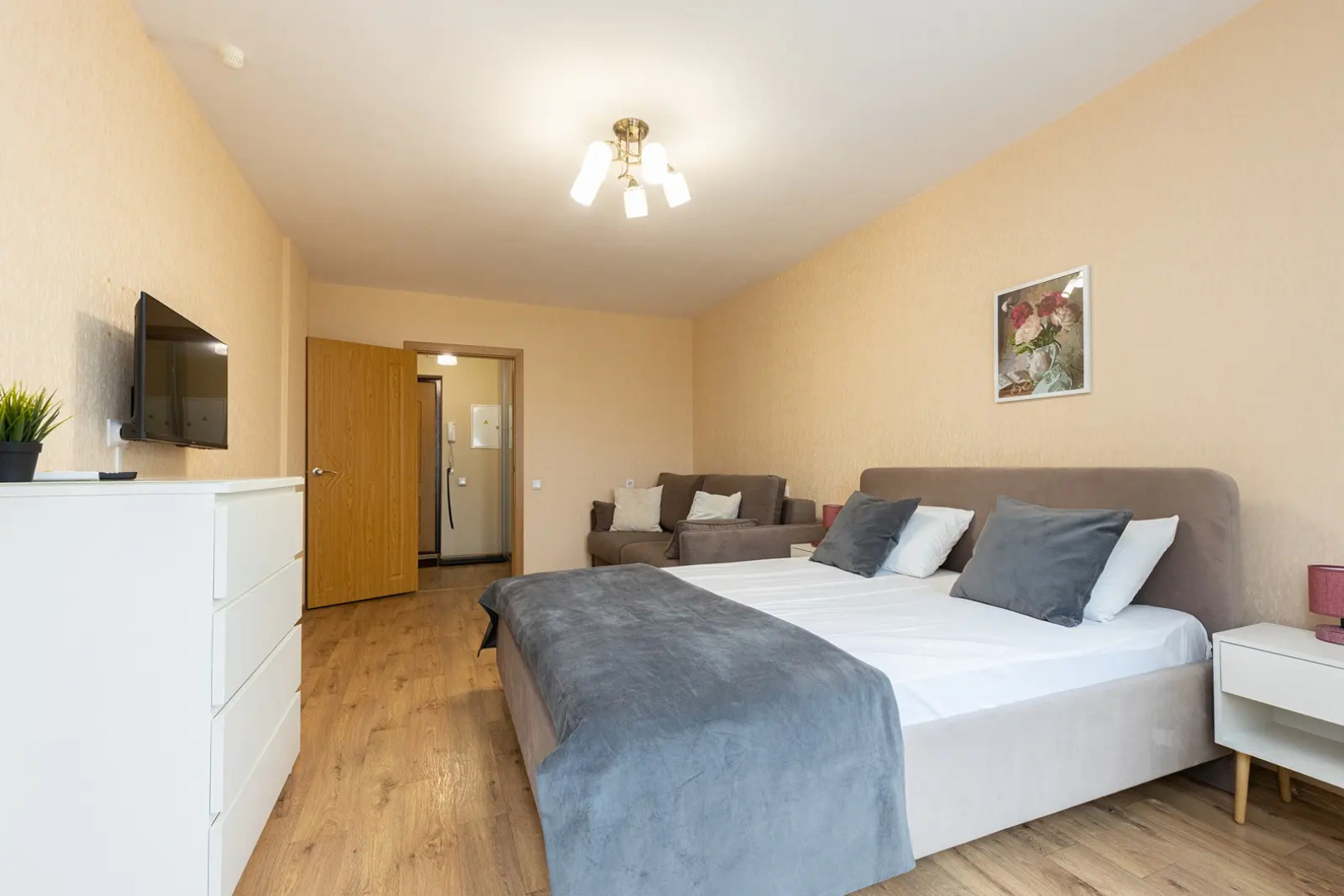 Апартаменты KvartalApartments на Волжской набережной 16