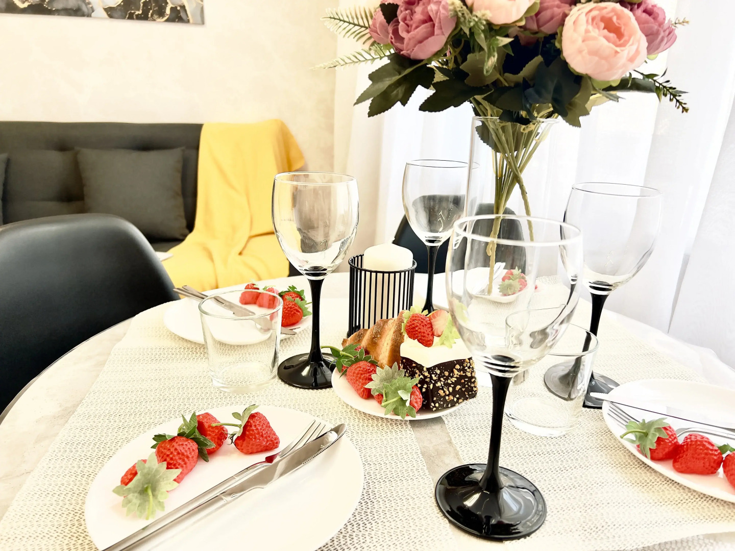 Апартаменты ВыДома в Центре Тюмени Рядом с Природой