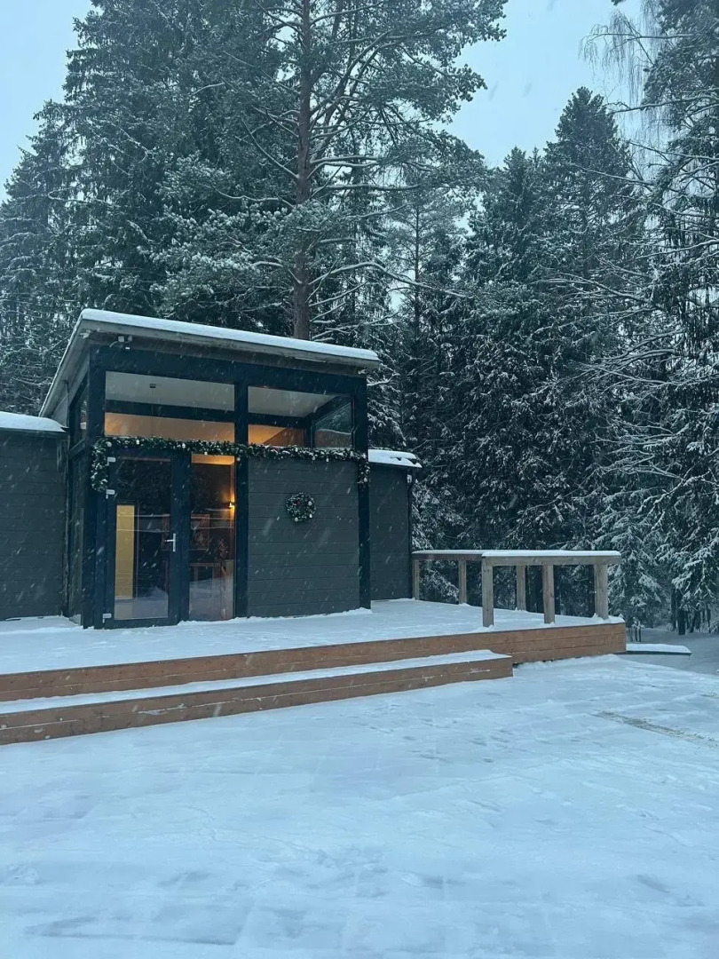 Коттедж 200 м2 на Участке 15 Соток