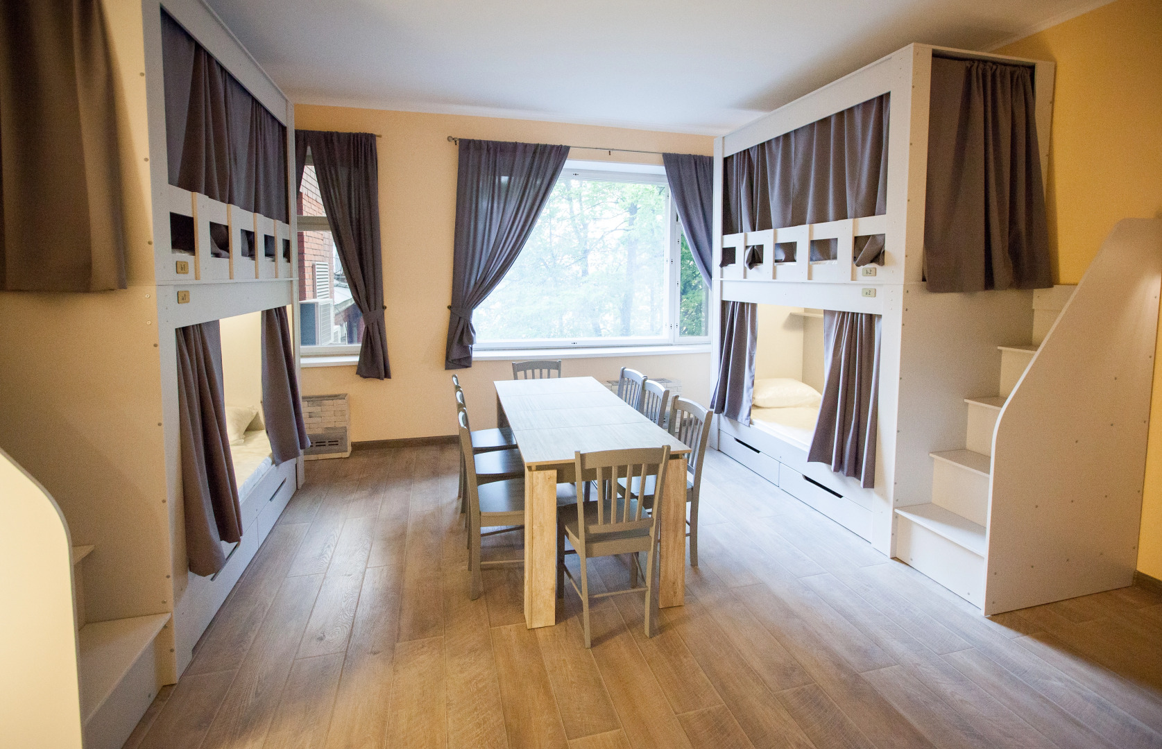 Хостел Ester House