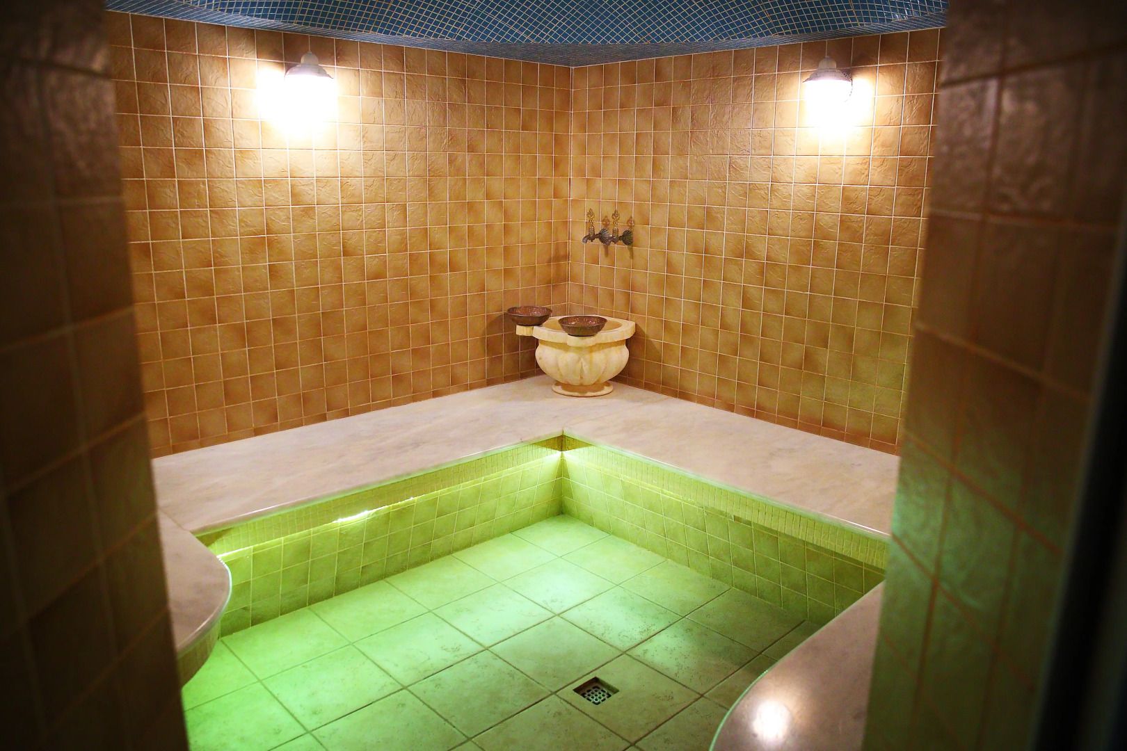 Отель Гостинично-развлекательный Комплекс Континент