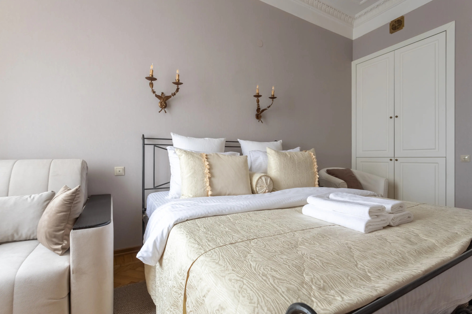 Апартаменты Улучшенные с балконом и видом на реку