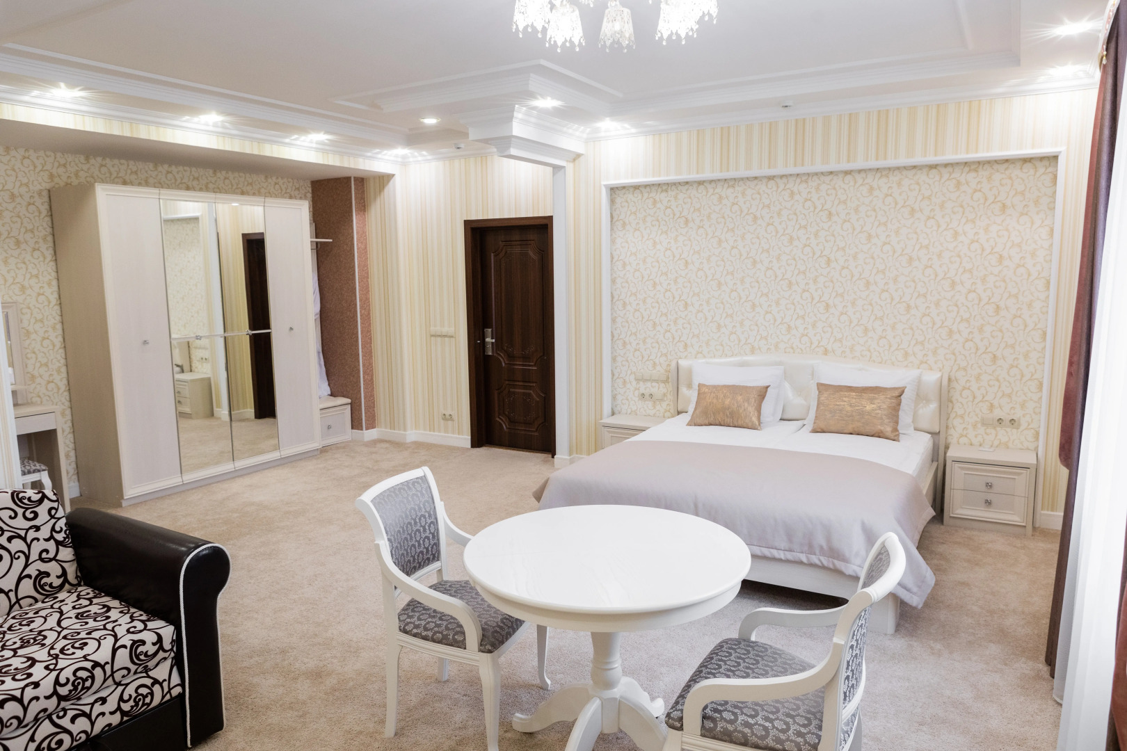 Отель Зодиак