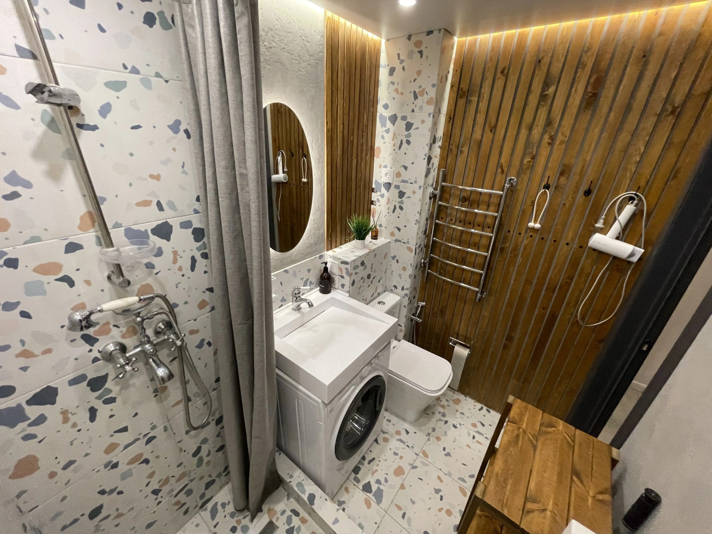 Квартира видовая дизайнерская 2х-комнатная в стиле Лофт