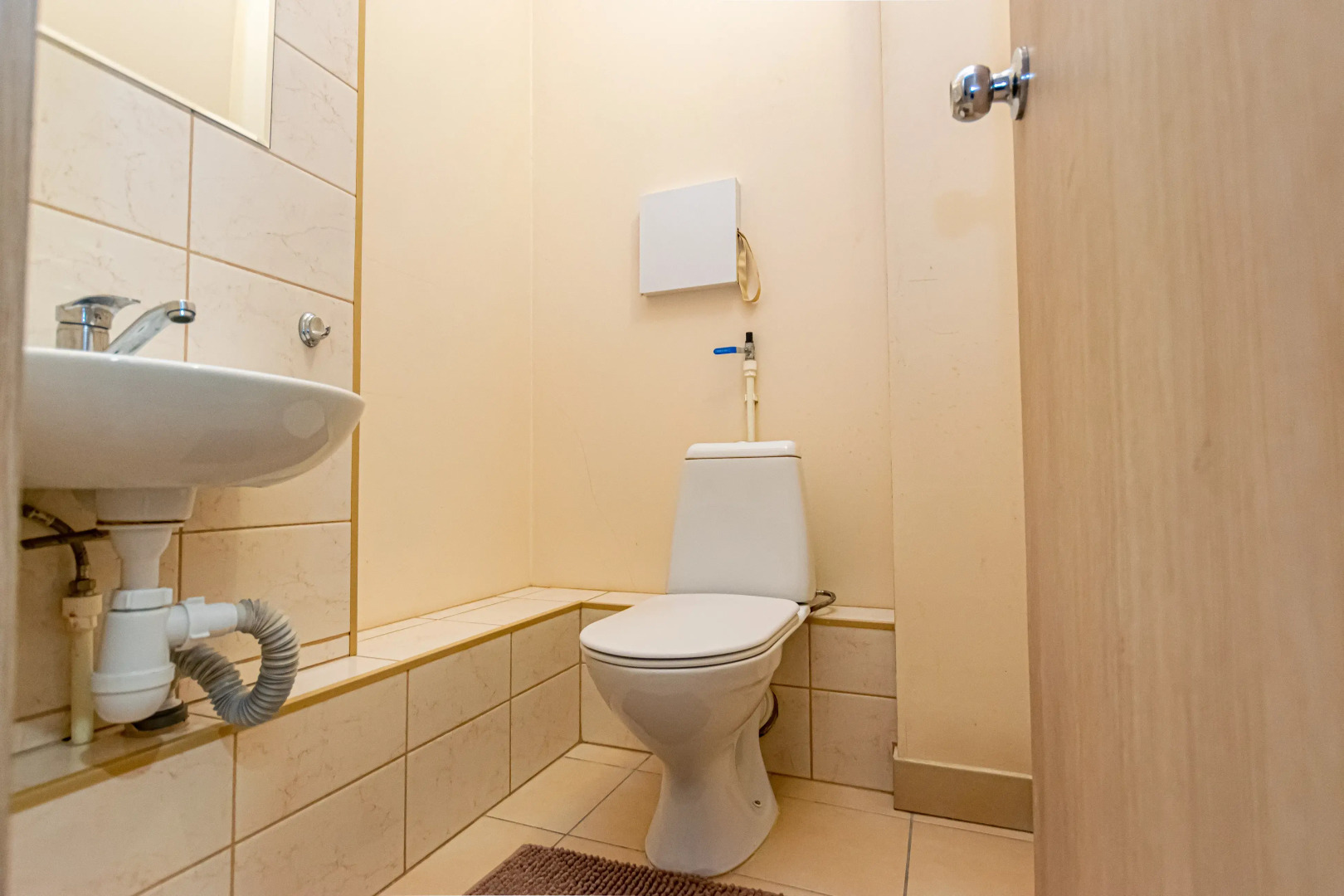 Апартаменты Cosmos Apart на Революции 48 Б (1)