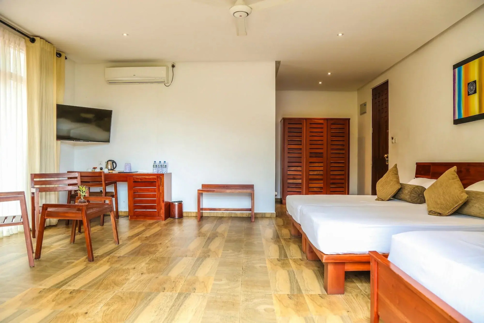 Oak Ray Regency Hotel