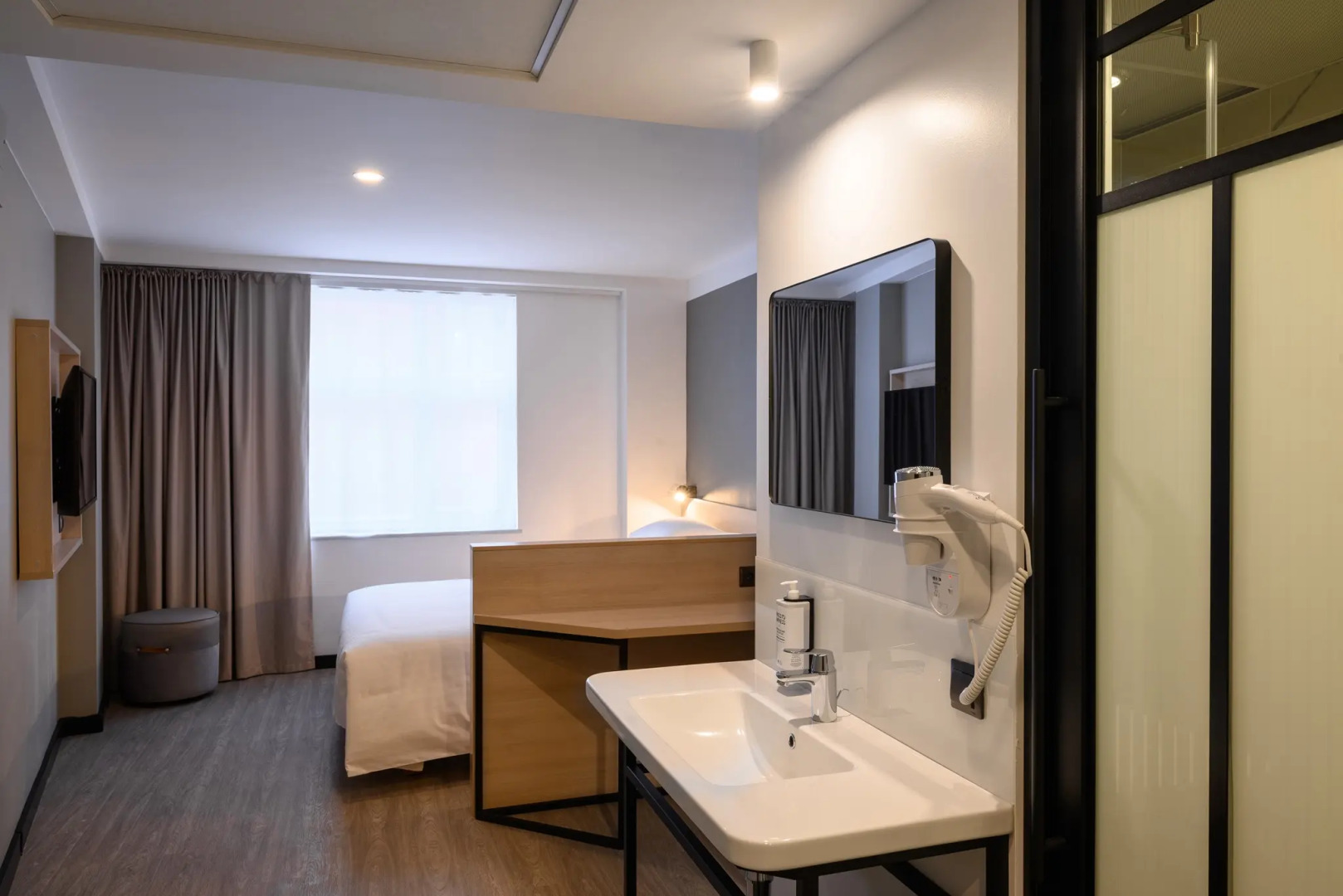 Отель Bobo st.art