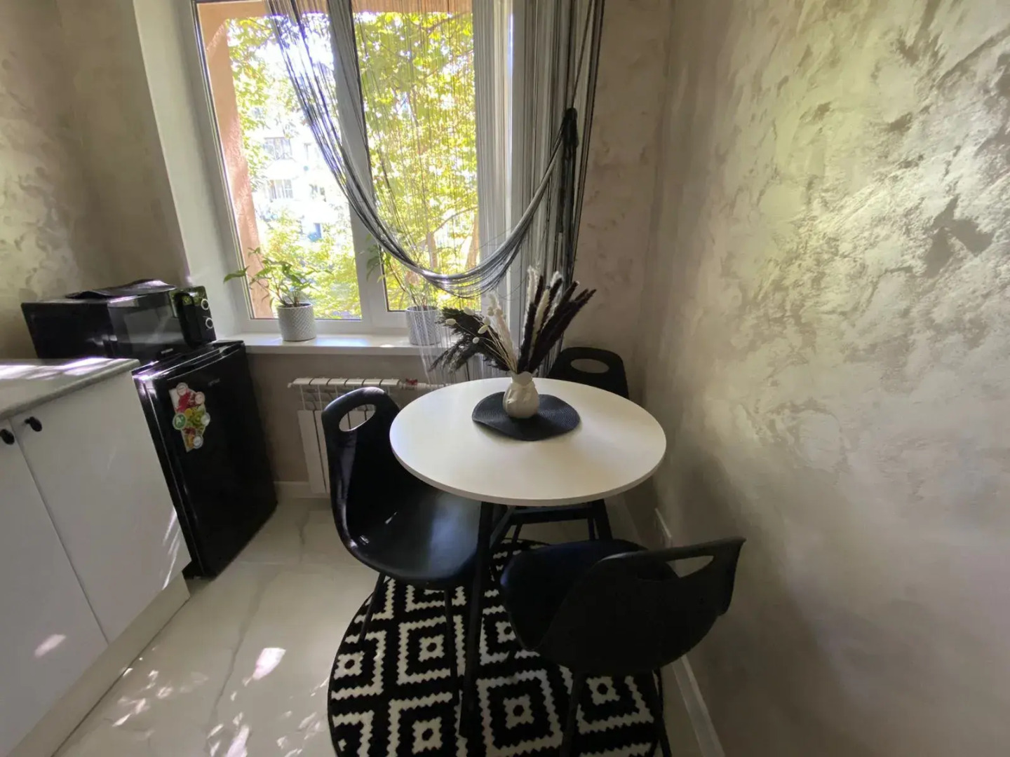 Квартира с замиакулькасами