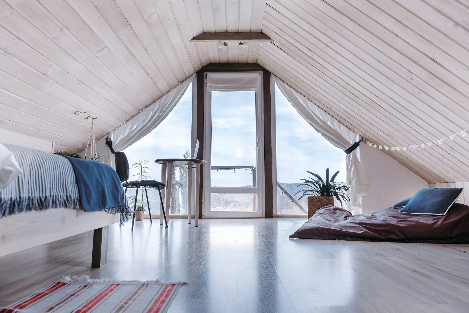 Гостевой Дом с Кипарисами в горах с видом на море