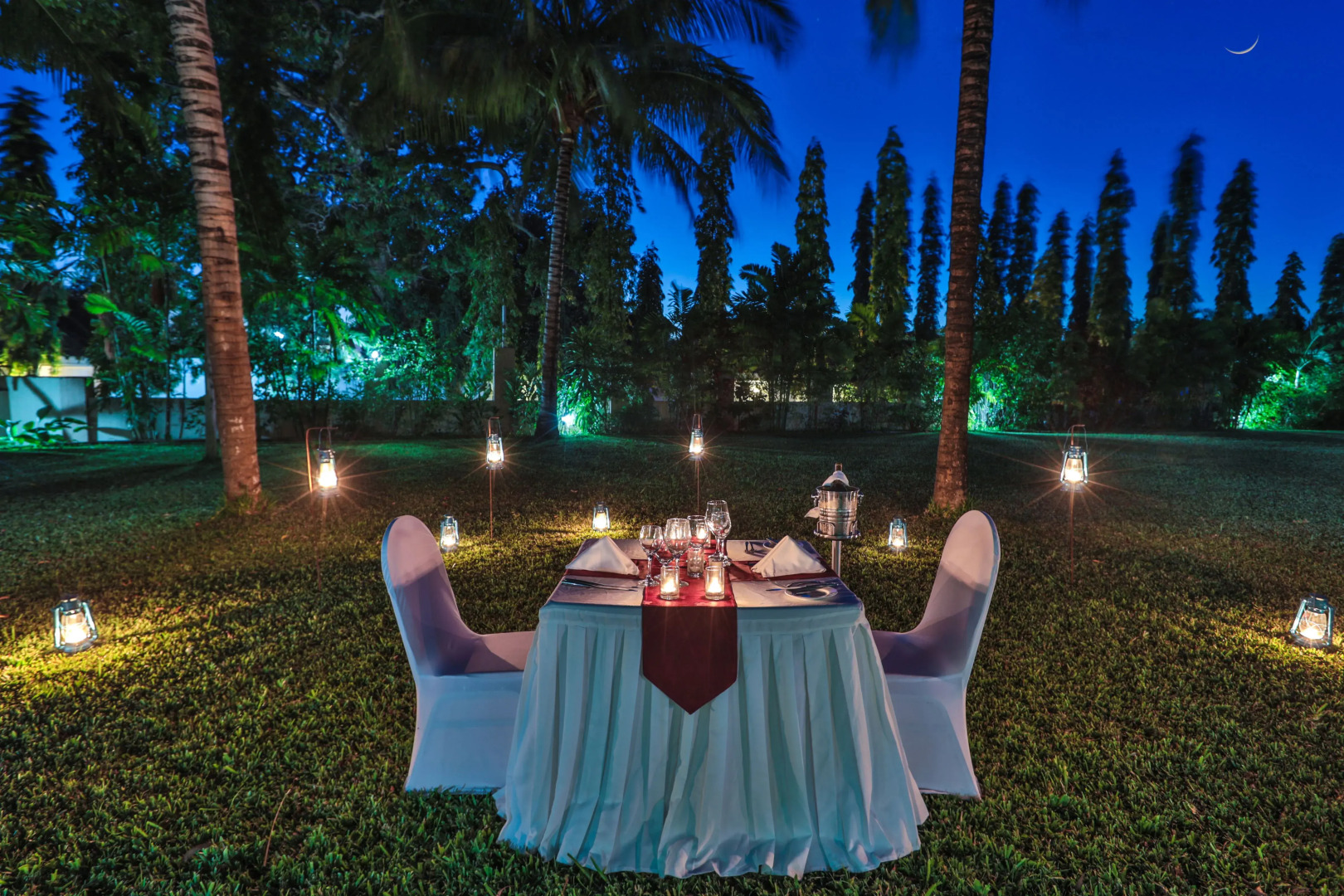 Курортный отель Ngalawa Hotel