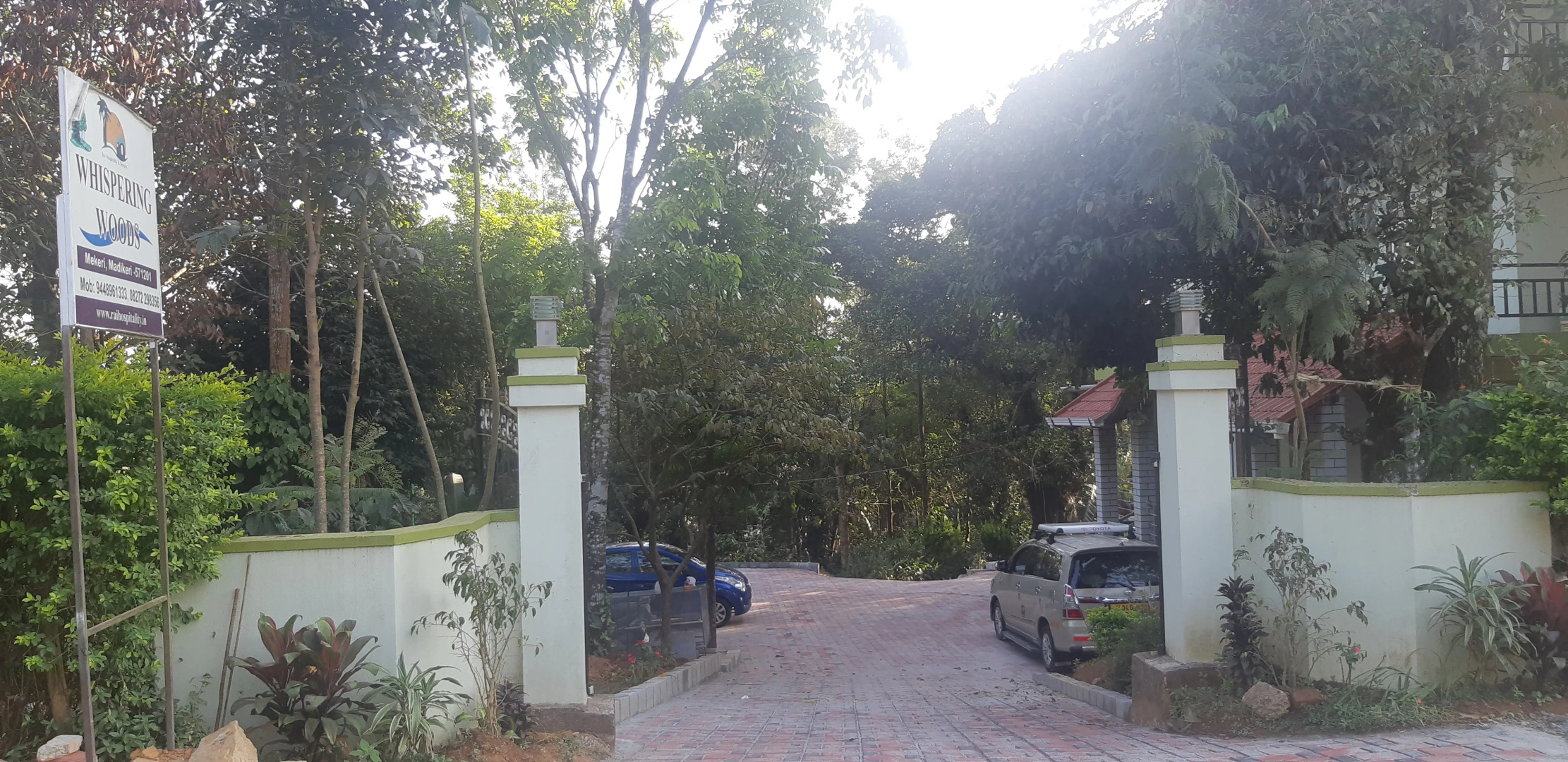 Отель Whispering woods coorg