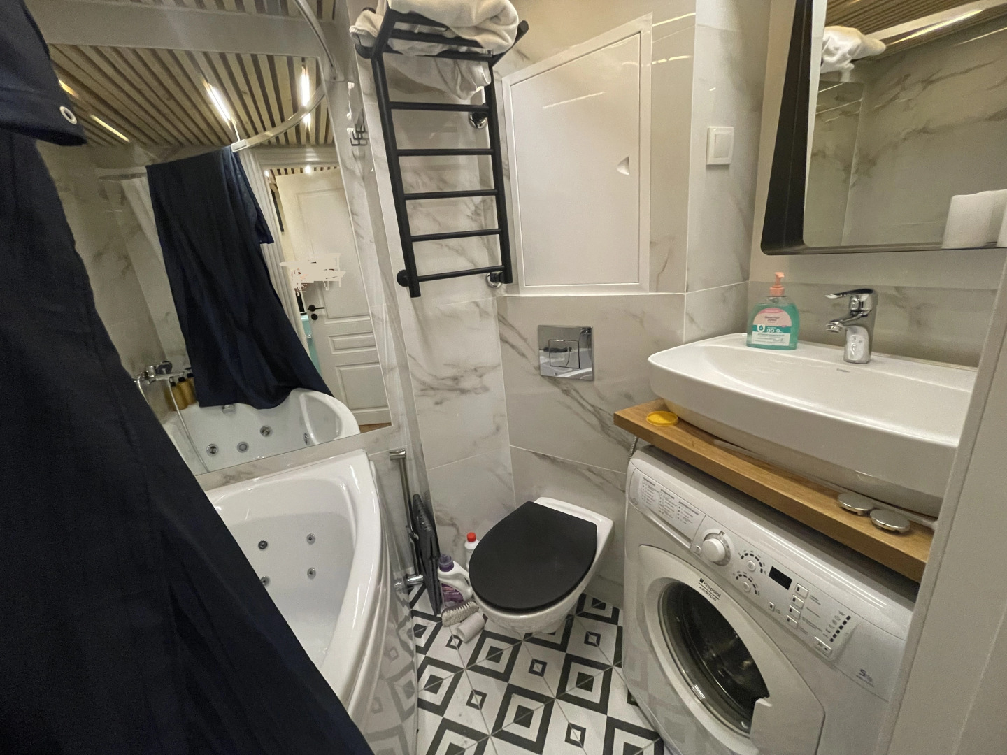 Апартаменты ZenApart c джакузи Сканди