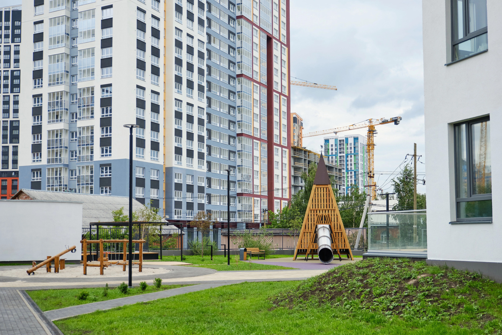 Апартаменты RentPlaza возле Центра