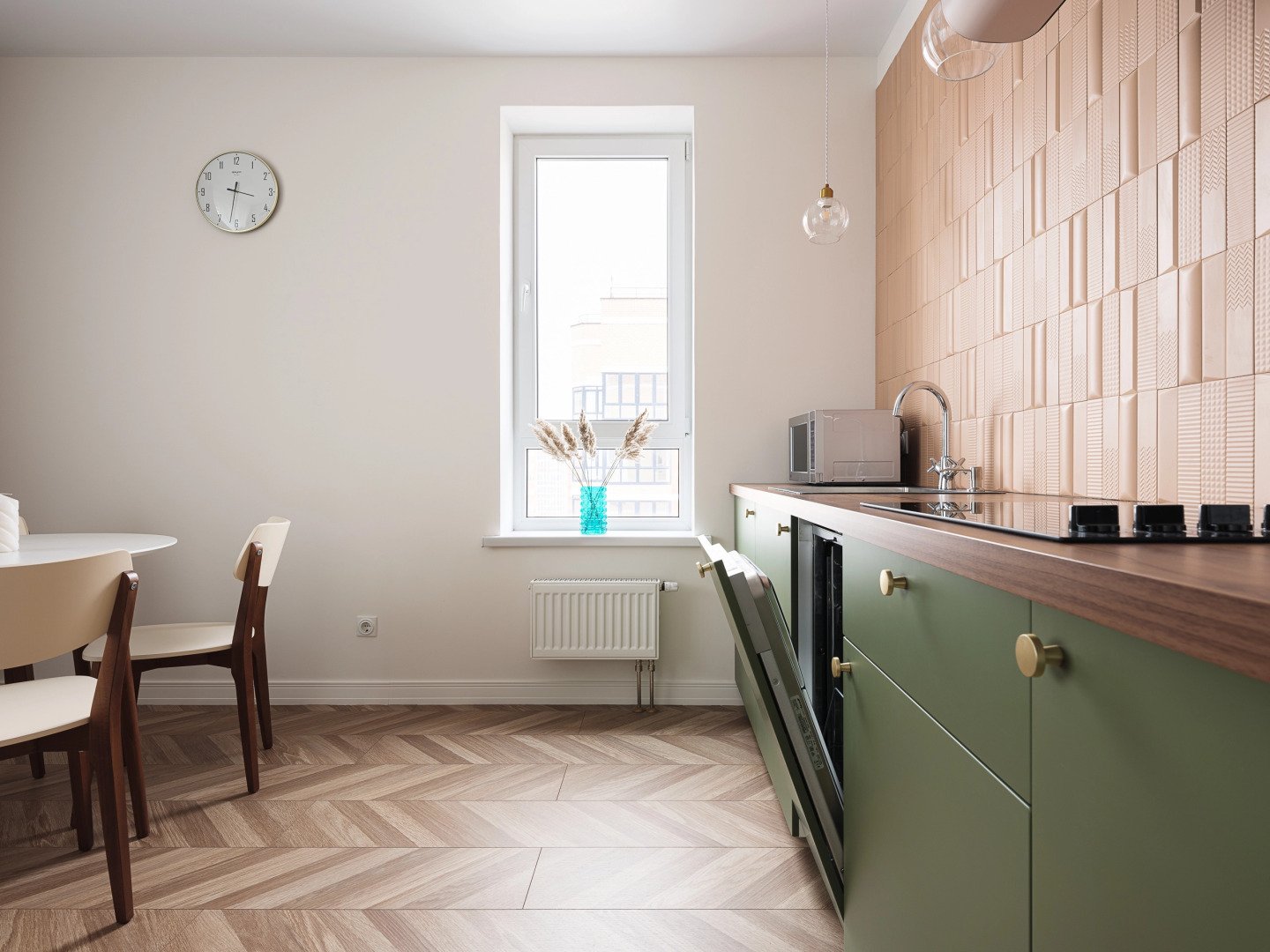 Апартаменты на 16 этаже с видом на парк Галицкого