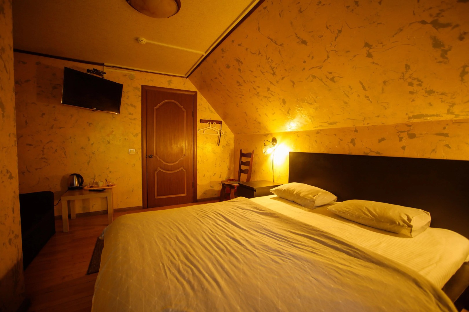 Меблированные комнаты Night Train